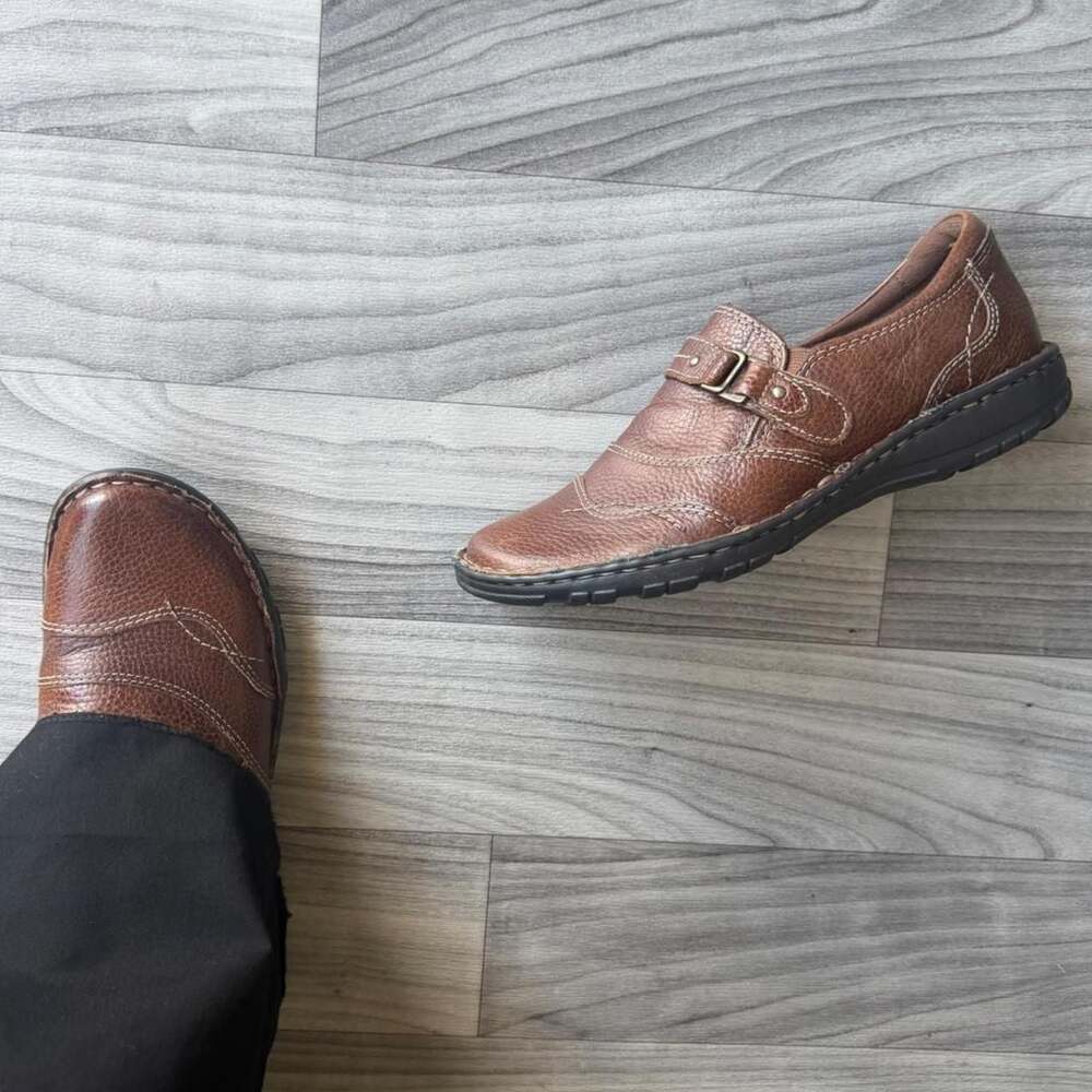 Sanuk SMS2839C Brown Leather Buckle Clogs